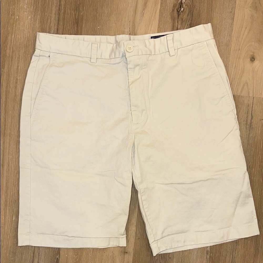 Vineyard Vines Cream Flat Front Shorts Tailored Design